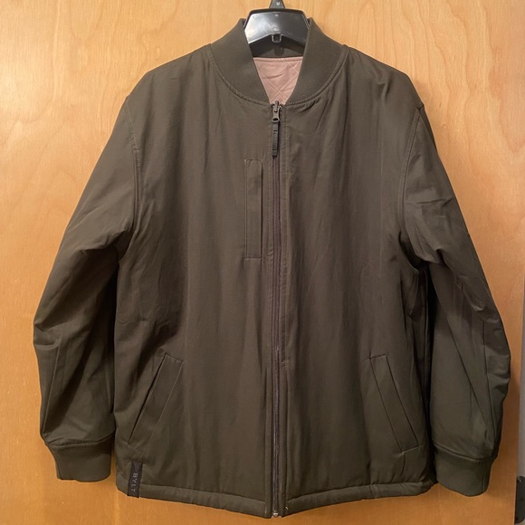 BYLT Hi-Lo Reversible Bomber Jacket Quilted Pattern
Green & Beige - Picture 2 of 11